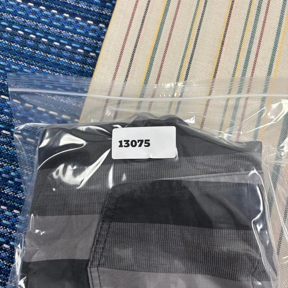 The North Face Shorts Mens 34 Gray Stripe Chino 9.5 Inseam Stretch Canvas Casual